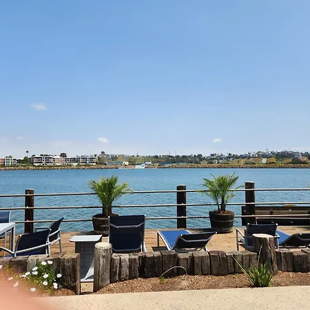 2 Bedroom Marina Apartment